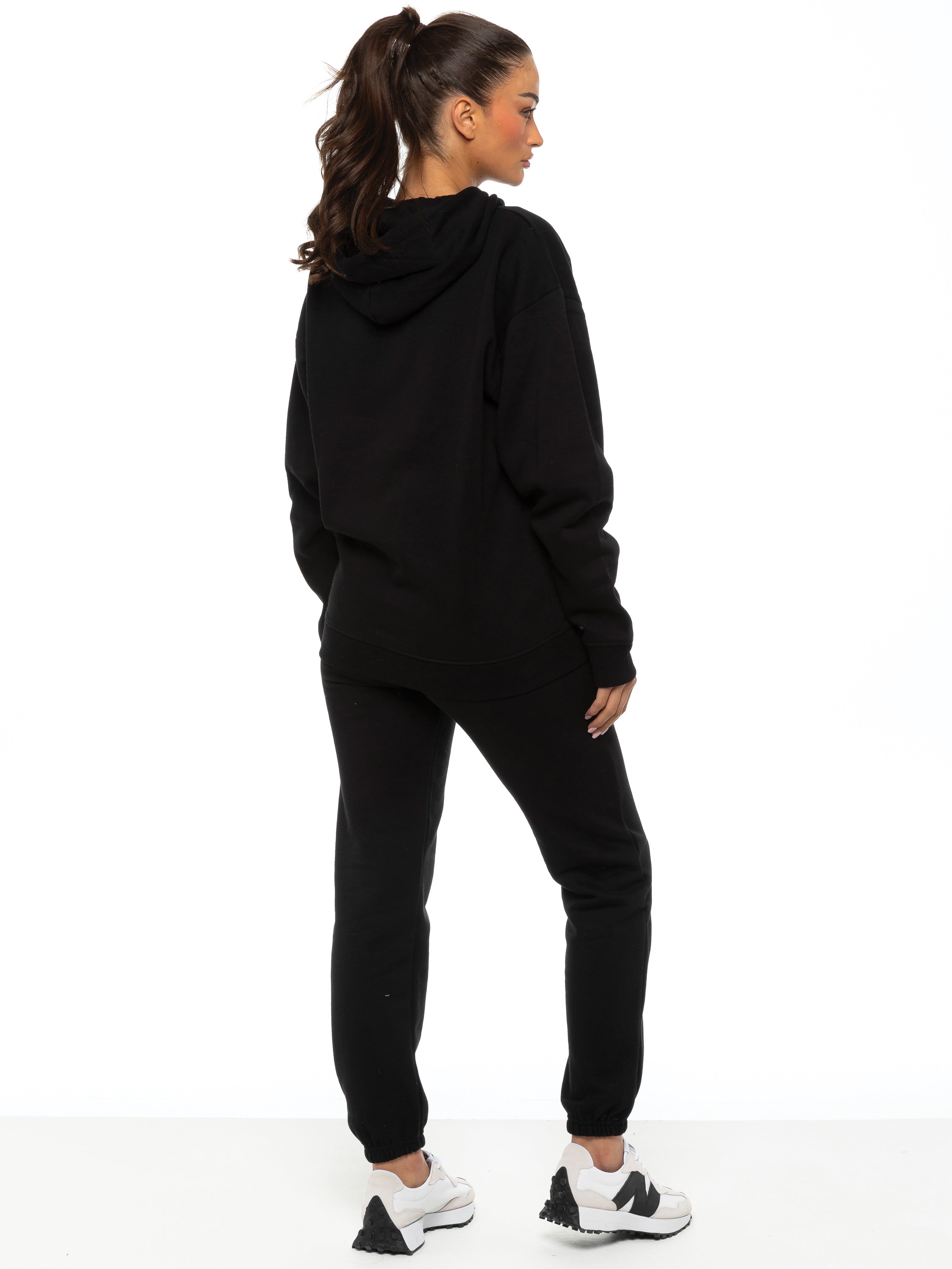 Women's Activewear Hooded Two Piece Oversized Hoodie Jogger Pants Set  Casual Ladies Activewear Set (Color : Black, Size : Large) : :  Clothing, Shoes & Accessories